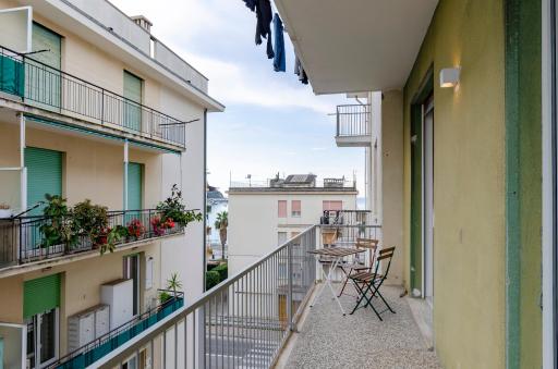JOIVY Spacious 2-bedroom flat with Balcony near Beach in Sestri Levante - Housity