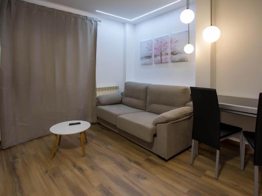 Apartamentos El Pilar - Housity