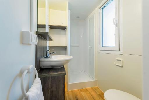 Kamp Vira - Housity