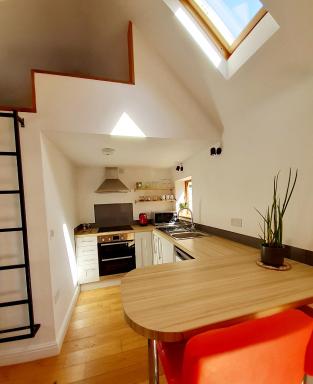 Little Smithy - Housity
