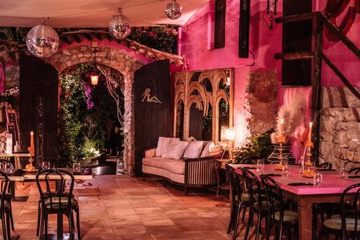 Pikes Ibiza - Housity