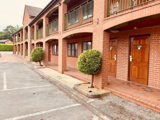 Tollgate Hotel & Leisure - Housity