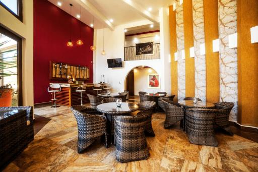 Hotel El Roble Resort - Housity
