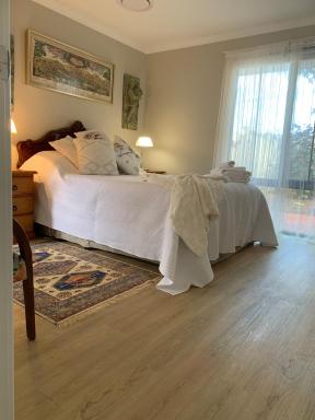 Forest Retreat Bed and Breakfast - Housity