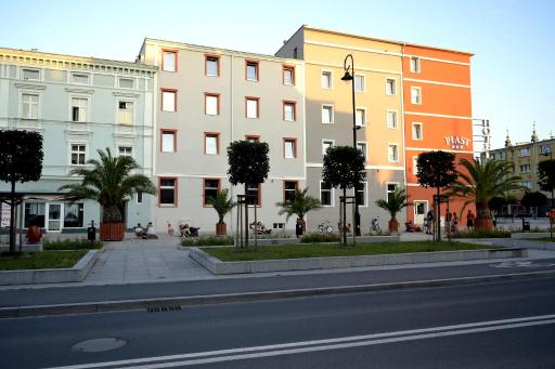 Hotel Piast - Housity