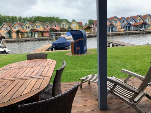 Ferienhaus mit Bootssteg am See in Rheinsberg - Housity