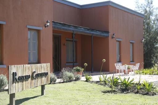 Rancho Contento Polo House - Housity
