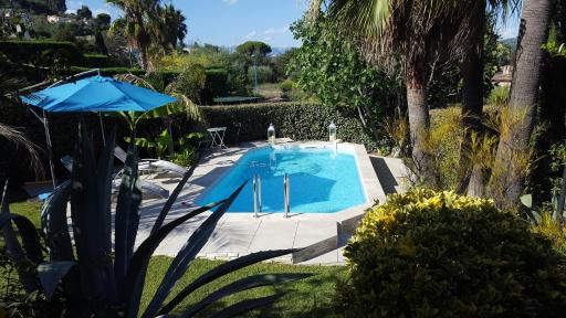 Appartement Rez de Jardin avec piscine - Housity