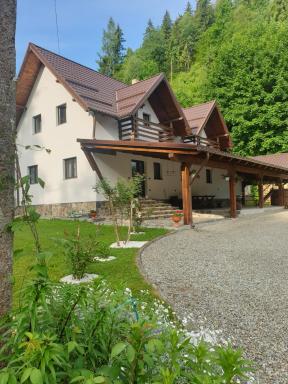 Pensiunea Cheile Repezii - Housity