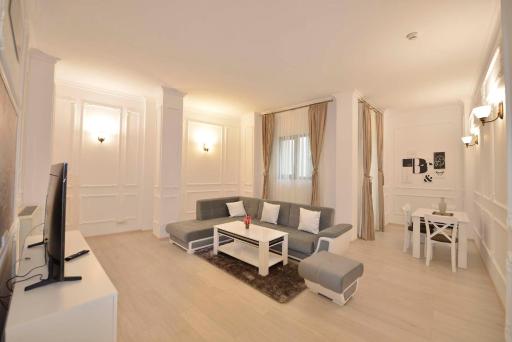 AMADEUS RESIDENCE - Housity