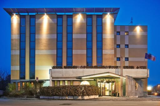 Primhotel - Housity