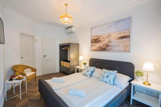 Csenge Villa - Housity