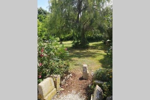 Havre de paix climatisé, terrain arboré pour 6 personnes - Housity