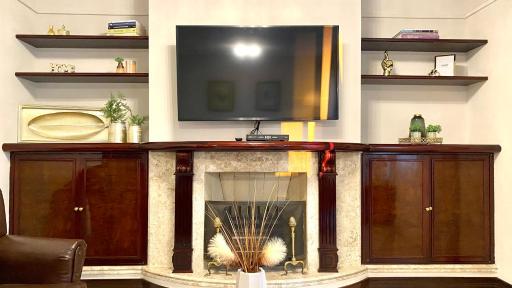 Anora Spaces - Strawinski - Housity