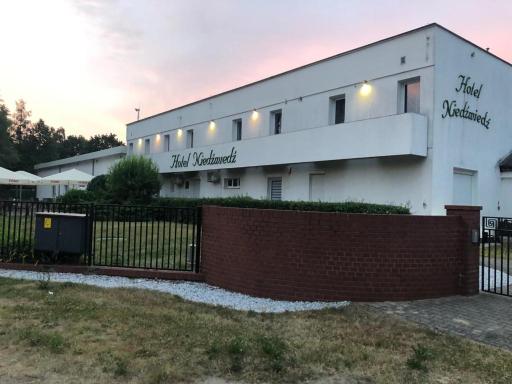 Hotel Niedźwiedź - Housity