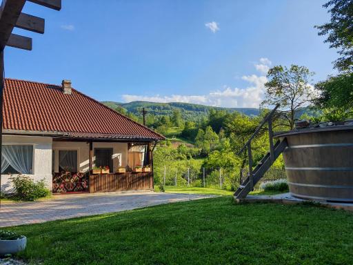 Roua Land - Housity