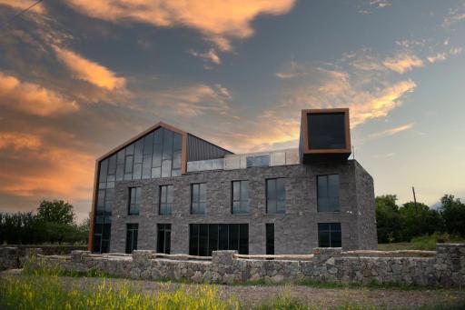 Kaghni Hotel - Housity