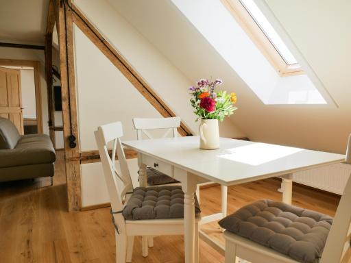 Stilvolle Ferienwohnungen nahe Leipzig mit WLAN, Netflix, Garten - Housity