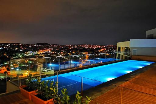 1503-Menlyn Maine Luxurious Studio Apt - Hizvo