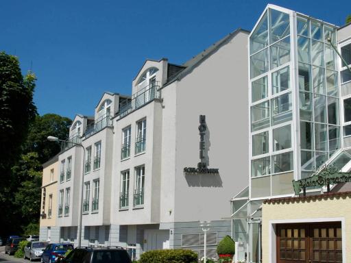 Hotel Am Schlosspark , Wiesbaden - Hizvo