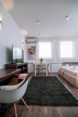 5 STAR CENTRAL STUDIO - Housity
