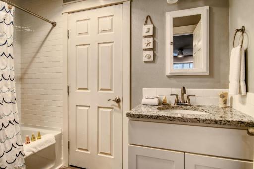 Courtyard #107 - Housity