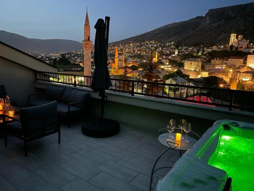 Penthouse with Old bridge view and jacuzzi - Housity
