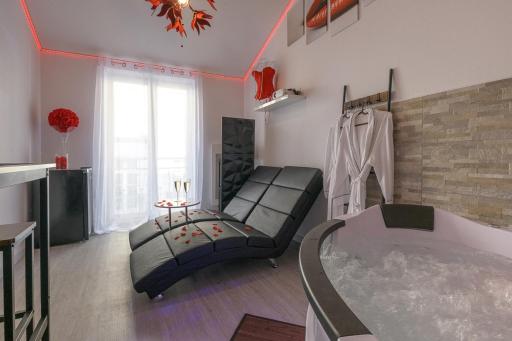 Love Room - Suite romantique avec spa privatif - Housity
