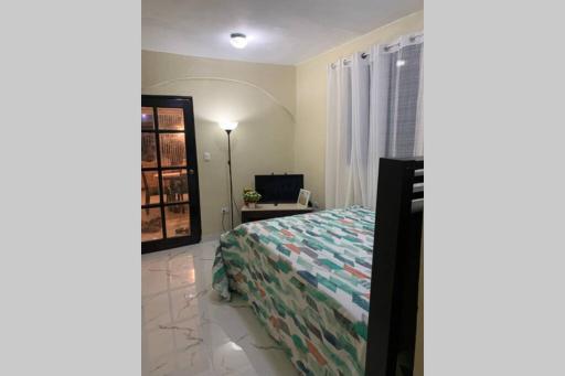 Céntrico para 2 personas con tv marquesina luz y cocina - Housity