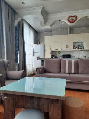 Iza's Apartment - Housity