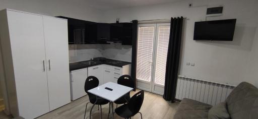 Studia ANIKS - Housity