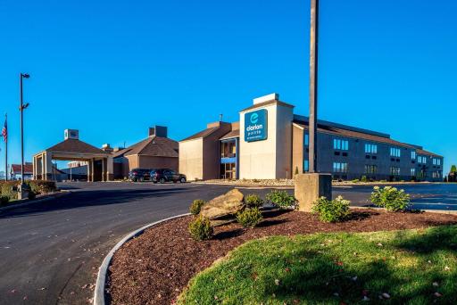 Clarion Pointe Harrisonburg - Housity