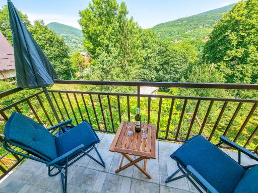Aparthouse Bilic - Housity