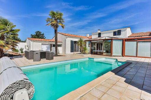 Grande maison avec piscine - Housity