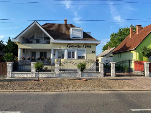 Veronika Villa - Housity