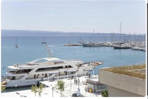 Luxury apartment Eni on the West Coast - Housity