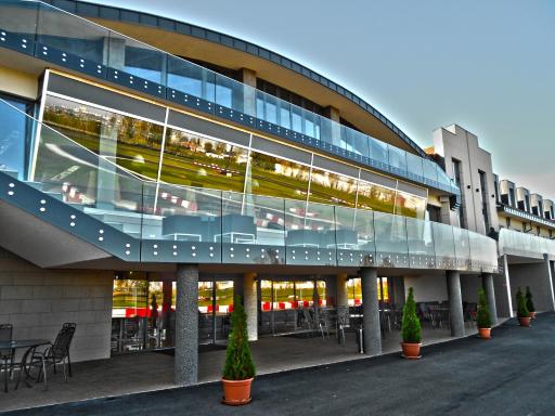 Gokart Hotel - Housity