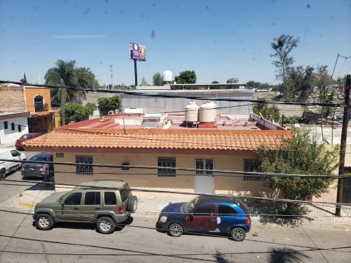 Casa Zona Iteso, Expo Guadalajara, Plaza del Sol, Bugambilias. - Housity