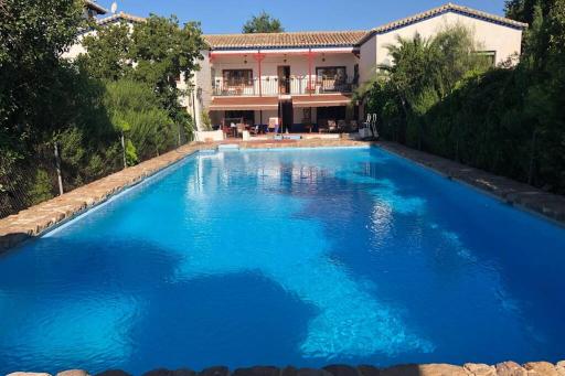 Donde parece que el Sol nace - Housity