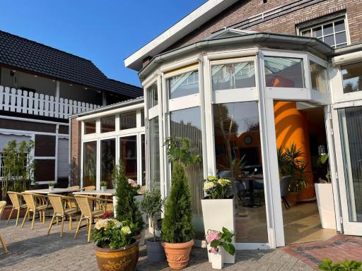 Varel Bay Hotel - Housity