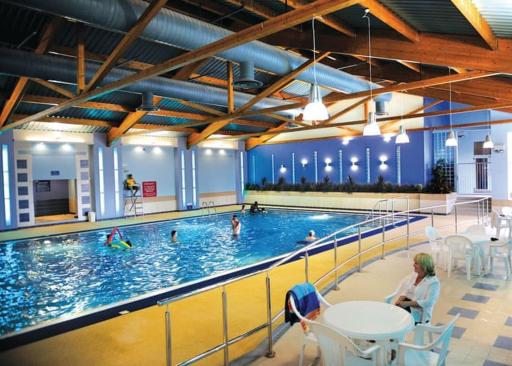 127cs HOBURNE NAISH HOLIDAY PARK - Housity