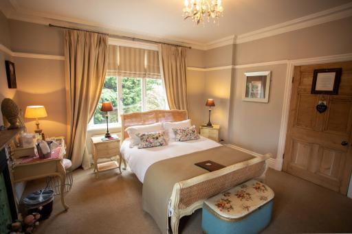 Treherne House & The Malvern Retreat - Housity