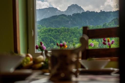 100 m2 Apartment - Nabucco with 270 degree Mountain View, 65 Oled TV, Netflix, PS5 Console - Housity