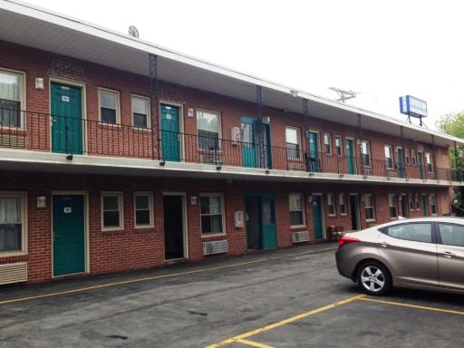 Express Inn - Housity