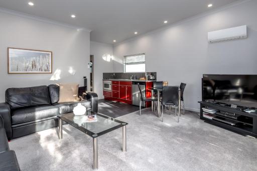 TWO FOUR COLOGNE - Housity