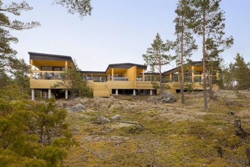 Seija's Modern Villa with Hot tub - Housity