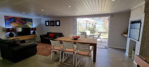 DullVino House Dullstroom - Housity