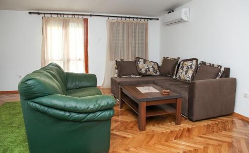 Green House - Housity