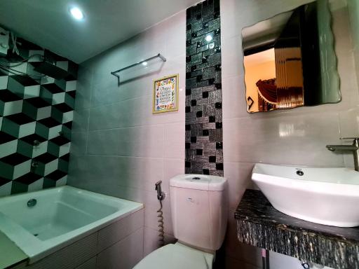 Tagaytay Staycation House by Bea & RM - Housity