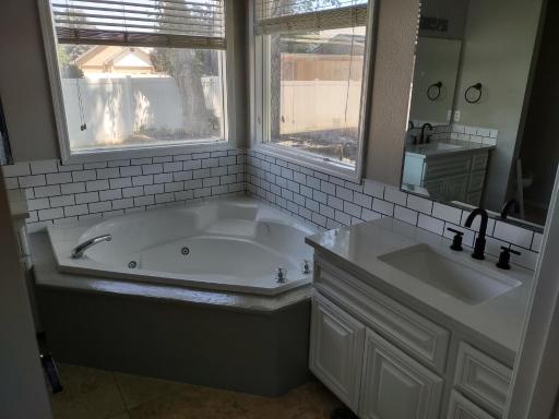 Meridian BnB ID - Pristine 4BR 2BA Spacious Home In The Heart Of Meridian Near Boise - Housity